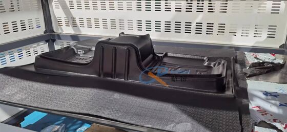 1400-1800mm TPE TPV TPR Máquina de alfombras para automóviles Máquina de fabricación de láminas de formación al vacío