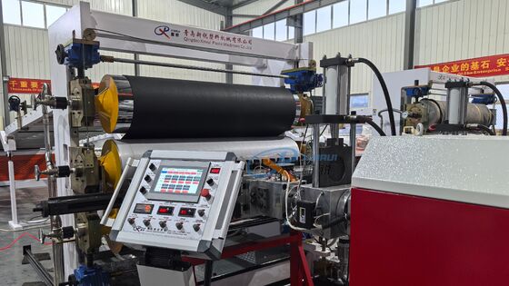 1400-1800mm TPE TPV TPR Máquina de alfombras para automóviles Máquina de fabricación de láminas de formación al vacío