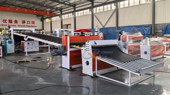 1400-1800mm TPE TPV TPR Máquina de alfombras para automóviles Máquina de fabricación de láminas de formación al vacío