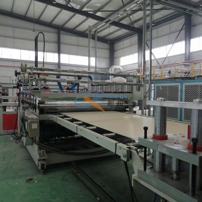 Cadena de producción del tablero de la espuma del Pvc de los muebles 350kg/H WPC