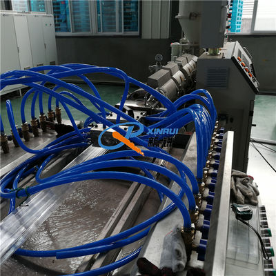 El viaje plástico de la PC de la transmitencia del difusor cubre el perfil plástico que hace la máquina