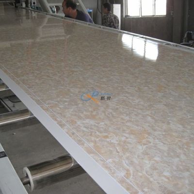 tablero de mármol del PVC de la hoja de 400kg/H 2440m m que hace la máquina