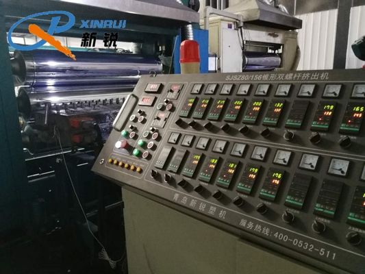 Tablero doble del PVC de la anchura 1220m m del tornillo que hace la máquina para el tablero de los muebles
