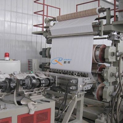 Un buen precio. Cadena de producción laminada del tablero de la espuma del Pvc en línea