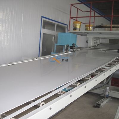 Un buen precio. Tablero del PVC del ISO 1220m m que hace la máquina en línea