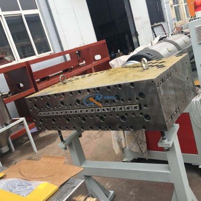 Cadena de producción hueco del panel de la puerta del PVC de SJSZ80 WPC